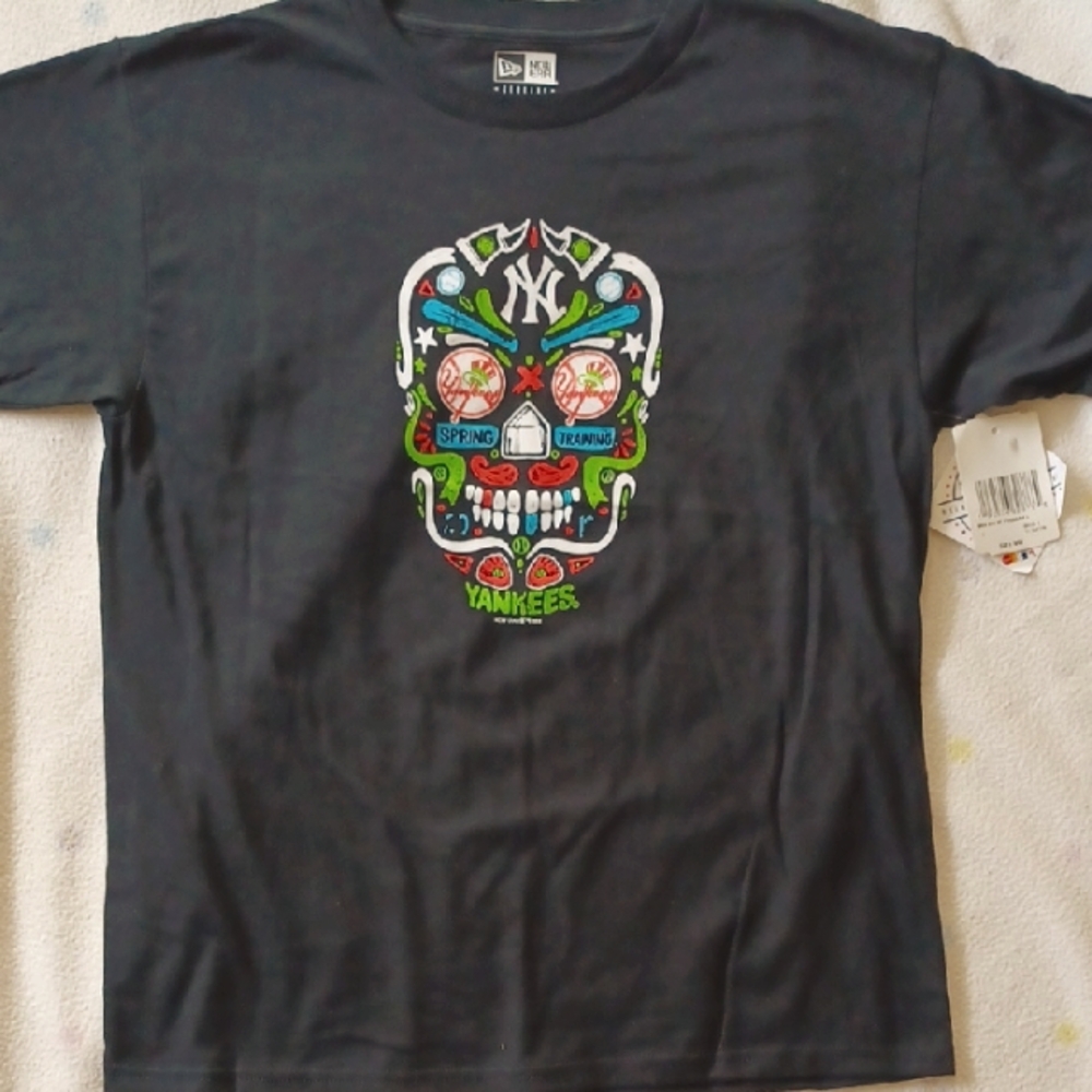 New Era Kids Yankees Skull Graphic Tee - Black, Size 10/12 Boys, NWT